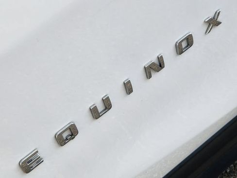 Used 2024 Chevrolet Equinox LT AWD/4WD image 18