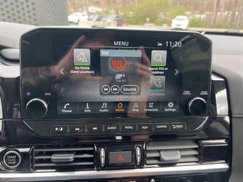 Used 2023 Nissan Pathfinder SL AWD/4WD image 78