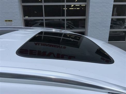 Used 2023 Buick Enclave Premium w/ Experience Buick Package image 10