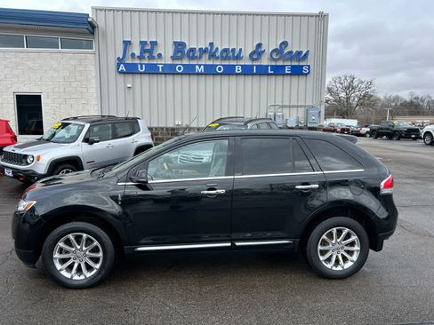 Used 2013 Lincoln MKX AWD image 4
