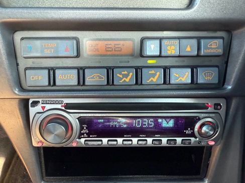 Used 1990 Chevrolet Corvette Convertible image 29