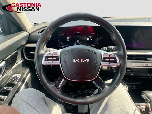 Used 2023 Kia Telluride EX w/ EX Captain's Chair Package FWD image 14