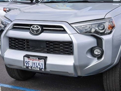 Certified 2021 Toyota 4Runner SR5 Premium AWD/4WD image 17