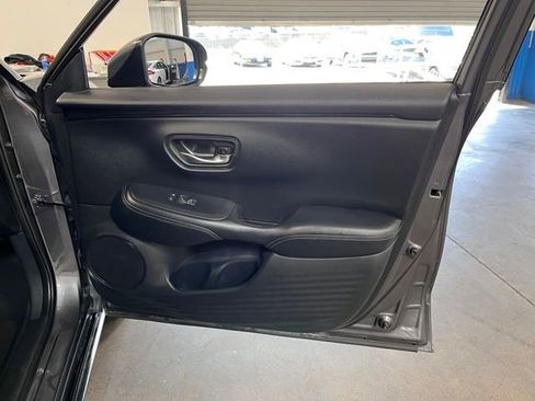 Used 2025 Honda HR-V EX-L image 12