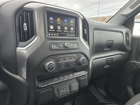 Used 2022 Chevrolet Silverado 1500 Custom image 22