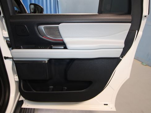 New 2026 Ford Expedition Max Platinum image 26