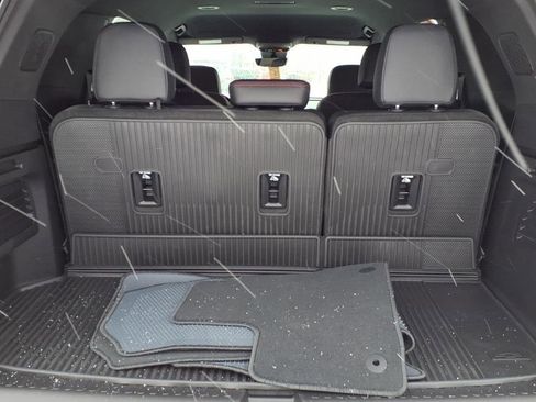 New 2026 Chevrolet Traverse RS w/ LPO, Floor Liner Package AWD/4WD image 17