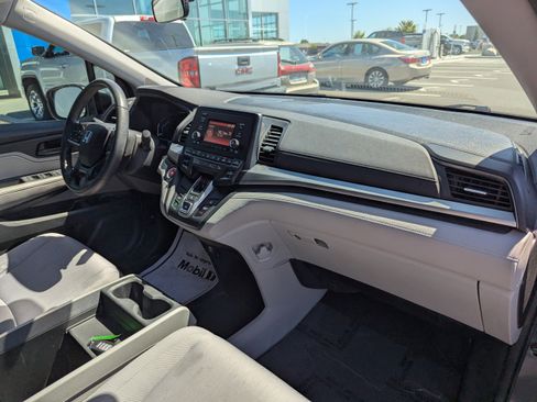Used 2018 Honda Odyssey LX image 37