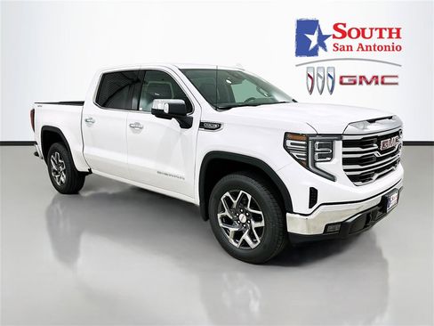 New 2026 GMC Sierra 1500 SLT image 1