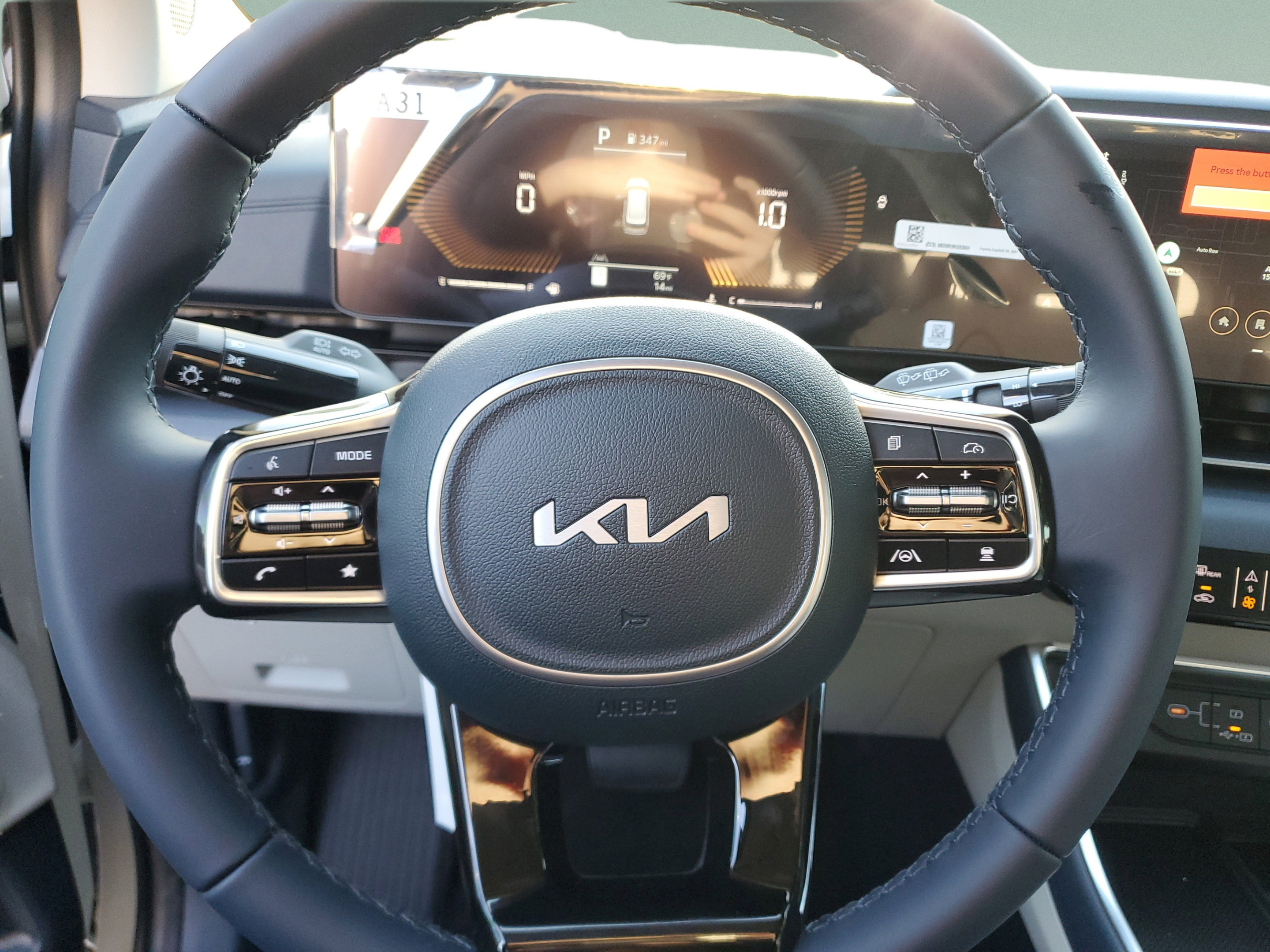 New 2026 Kia Carnival EX FWD image 16