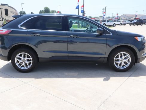 Used 2024 Ford Edge SEL w/ Convenience Package AWD/4WD image 5