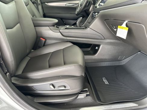 New 2026 Cadillac XT5 Luxury image 38