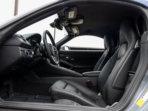 Certified 2024 Porsche 718 Boxster image 24