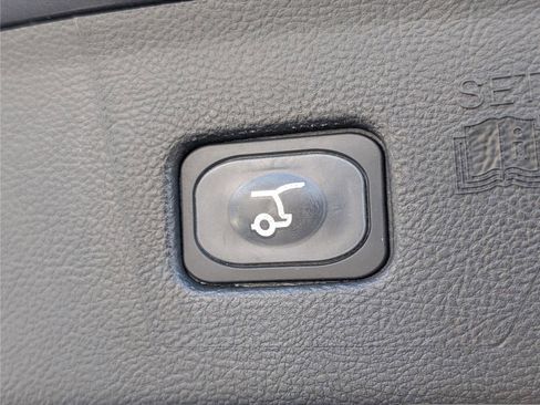 Used 2022 Ford Edge SEL w/ Convenience Package image 15