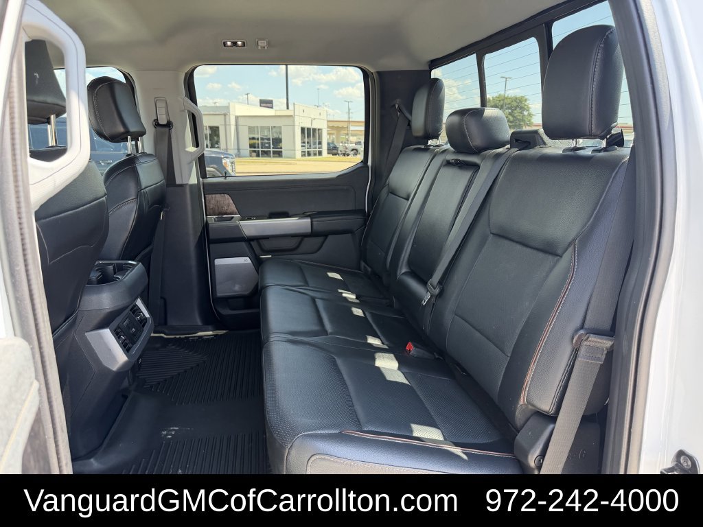 Used 2023 Ford F250 Lariat w/ Sport Appearance Package AWD/4WD image 28