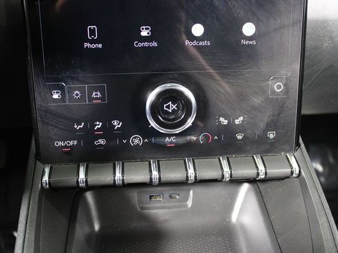 Used 2025 GMC Terrain Elevation AWD/4WD image 18