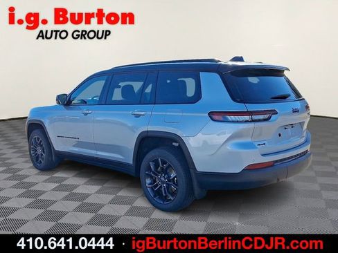 New 2025 Jeep Grand Cherokee L Limited w/ MOPAR Finishing Package AWD/4WD image 3