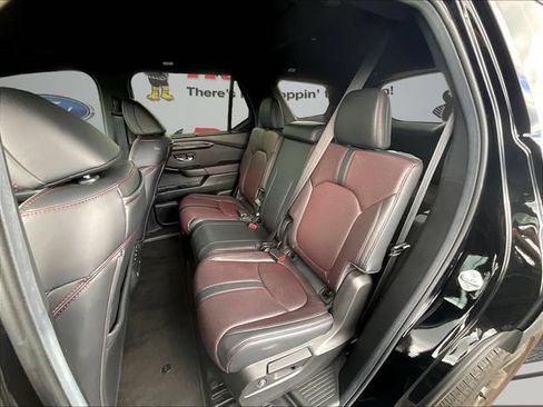 Used 2025 Honda Pilot Black Edition image 22