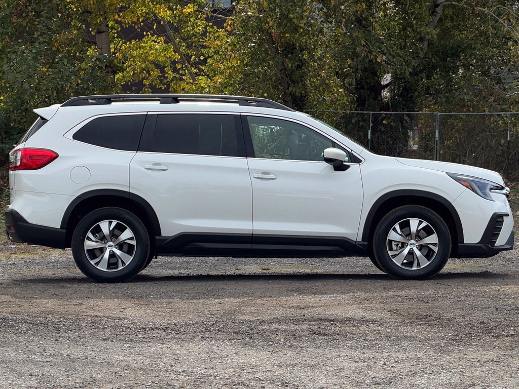 Used 2025 Subaru Ascent Premium w/ Premium Package AWD/4WD image 9