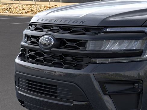 New 2024 Ford Expedition Limited image 17
