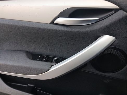 Used 2014 BMW X1 sDrive28i image 17