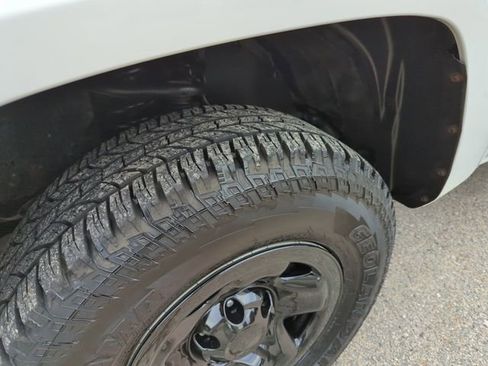 Used 2019 Toyota Tacoma SR image 27