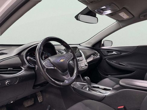 Used 2017 Chevrolet Malibu LT w/ Driver Confidence Package image 11