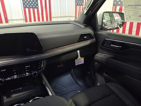 New 2026 Chevrolet Tahoe LT w/ Comfort Package AWD/4WD image 16