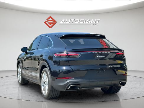 Used 2022 Porsche Cayenne E-Hybrid Coupe AWD/4WD image 11