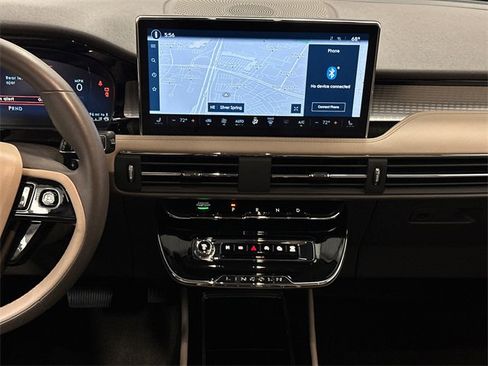 Used 2023 Lincoln Corsair AWD image 19