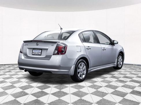 Used 2010 Nissan Sentra 2.0 SR w/ Convenience Pkg image 10