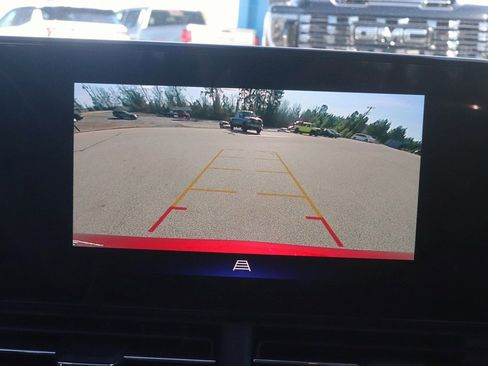 Used 2024 Chevrolet Trax RS w/ Sunroof Package image 25