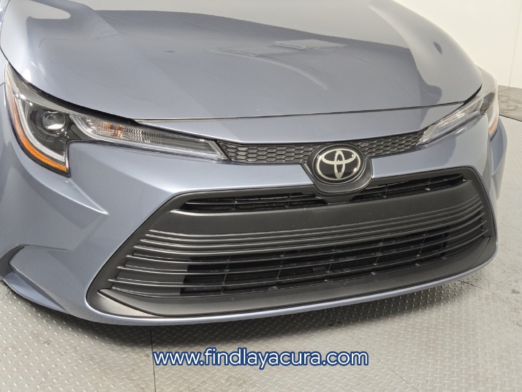 Used 2025 Toyota Corolla LE FWD image 10