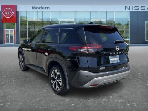 Certified 2023 Nissan Rogue SV w/ SV Premium B Package FWD image 7