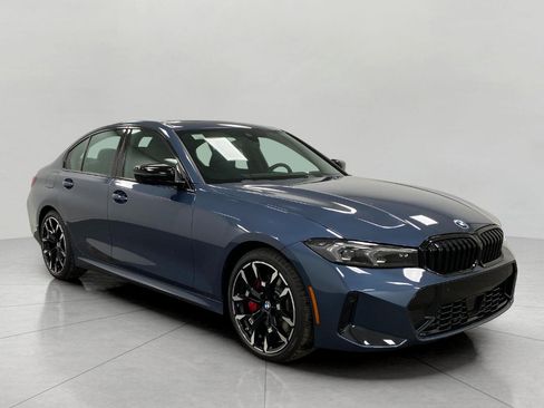 New 2026 BMW 330i xDrive Sedan AWD/4WD image 1
