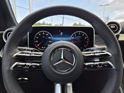 Certified 2026 Mercedes-Benz GLC 300 image 25