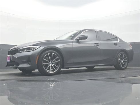 Used 2020 BMW 330i Sedan w/ Convenience Package image 30