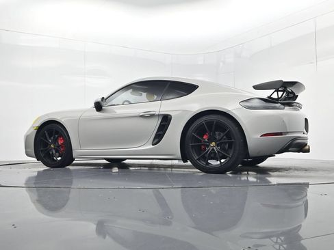 Used 2018 Porsche 718 Cayman S RWD image 36
