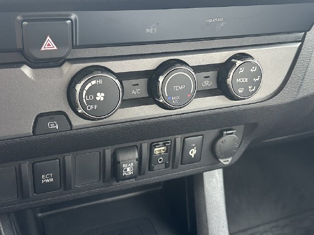 Used 2019 Toyota Tacoma TRD Sport RWD image 31