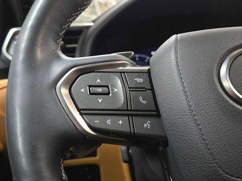 Used 2026 Lexus LX 600 4WD w/ Appearance Package image 33