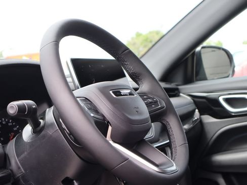 New 2026 Jeep Compass Latitude AWD/4WD image 24
