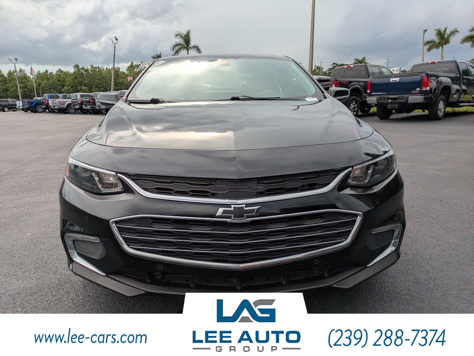 Used 2017 Chevrolet Malibu Premier w/ Premier Sun and Wheel Package FWD image 8
