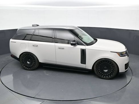 Used 2025 Land Rover Range Rover SV AWD/4WD image 34