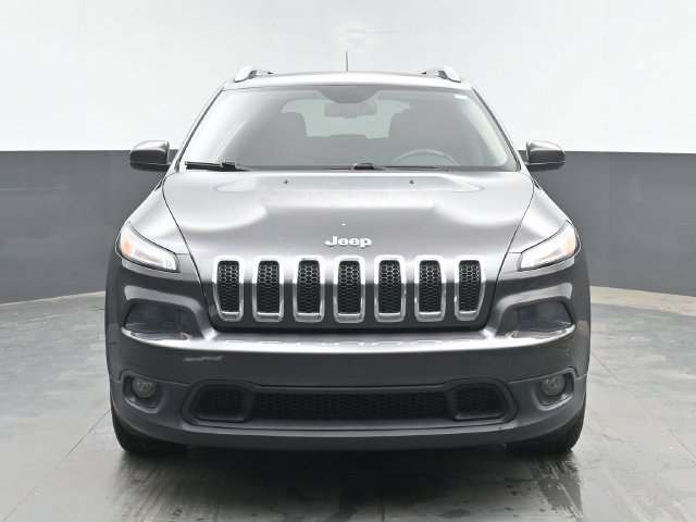 Used 2015 Jeep Cherokee Latitude w/ Comfort/Convenience Group FWD image 3