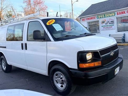 Used 2011 Chevrolet Express 2500 image 8
