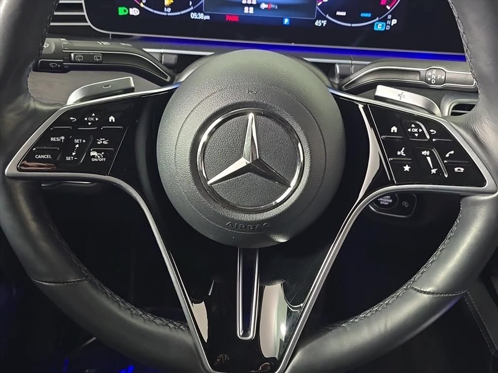 Used 2025 Mercedes-Benz GLS 450 4MATIC image 29