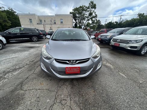 Used 2013 Hyundai Elantra GLS w/ Preferred Pkg FWD image 3
