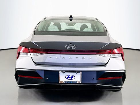 Certified 2024 Hyundai Elantra Limited image 6