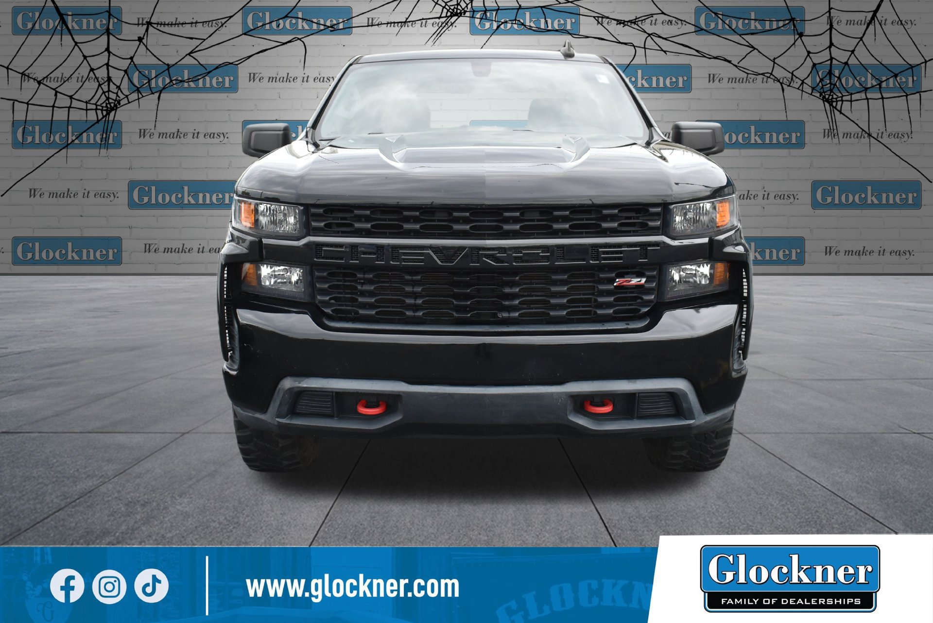 Used 2019 Chevrolet Silverado 1500 Custom Trail Boss w/ Custom Convenience Package AWD/4WD image 2