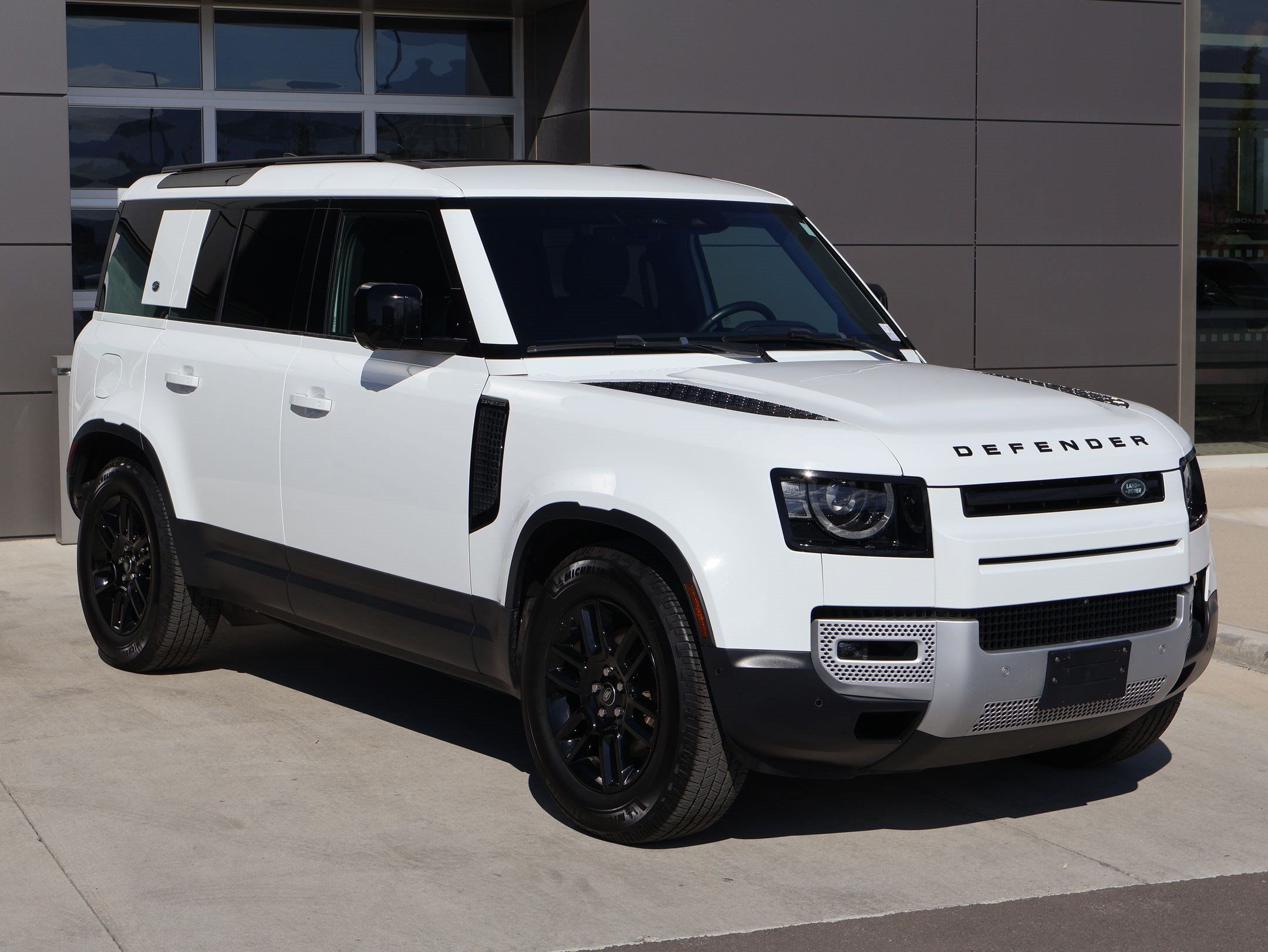 Used 2024 Land Rover Defender 110 S AWD/4WD image 3